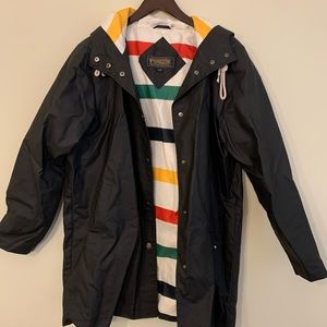 Pendleton Black Glacier Print Hooded Rain Jacket Large Astoria Olympic Slicker L